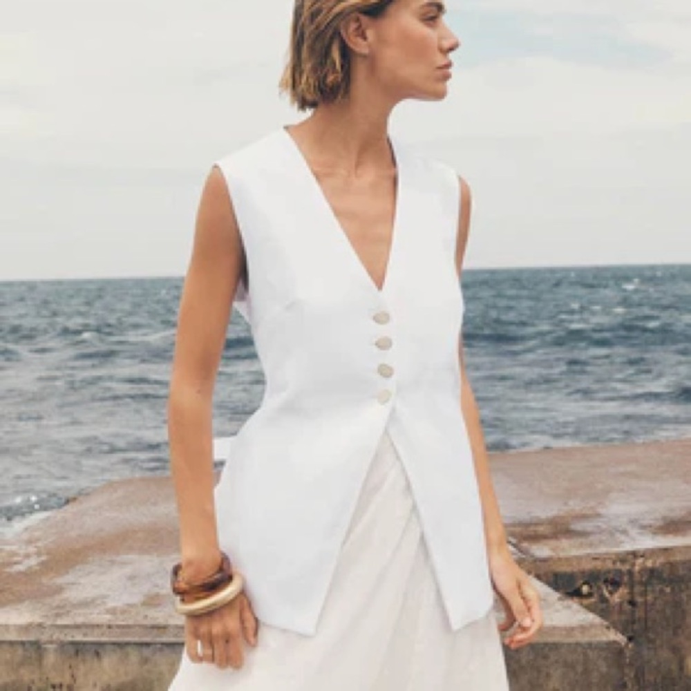 DISSH Knox Linen White Long Vest Top NWT